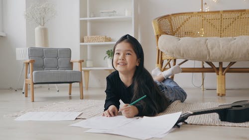 有关儿童, 功课, 在地上的免费素材视频