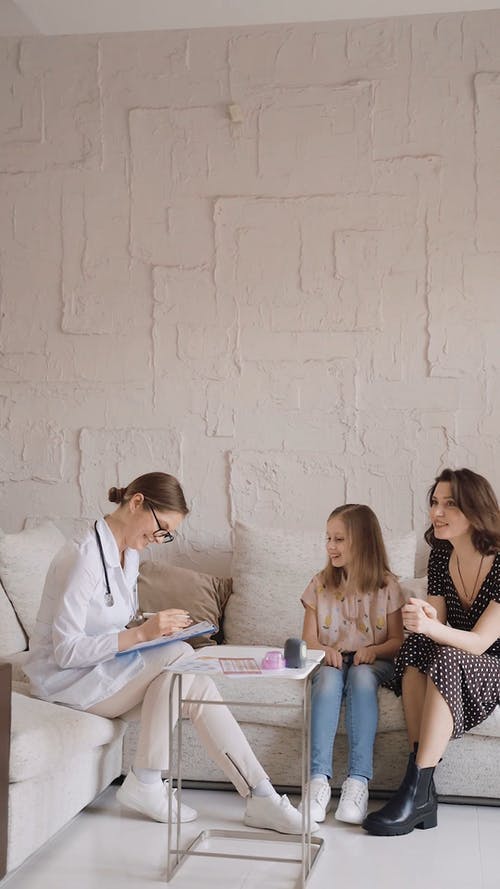 有关会诊, 健康问题, 儿科医师的免费素材视频