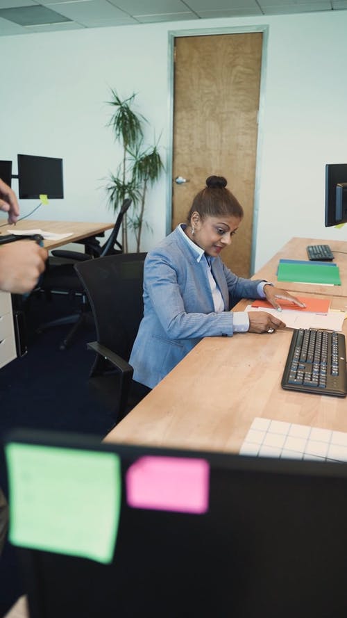 有关人, 同事, 垂直视频的免费素材视频