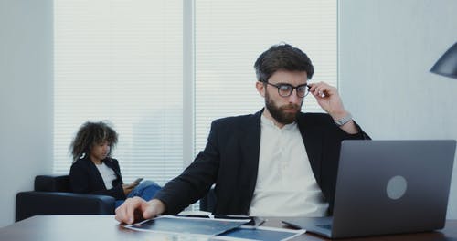 有关上升, 交换, 人的免费素材视频