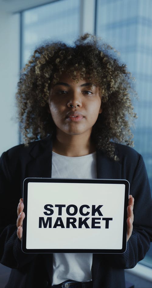 有关商业, 垂直视频, 女人的免费素材视频