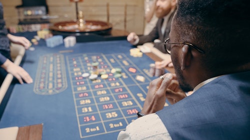 有关坐,室内,後视图的免费素材视频