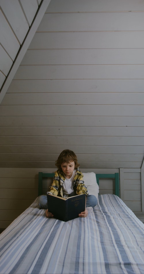 有关儿童,内部,在家的免费素材视频