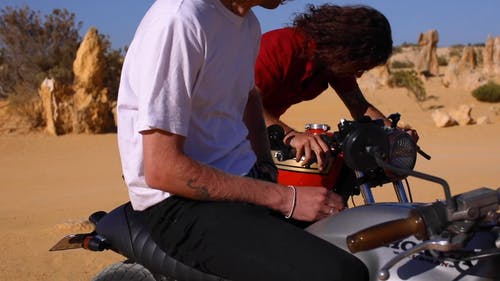 有关墨镜, 夏天, 多风的免费素材视频