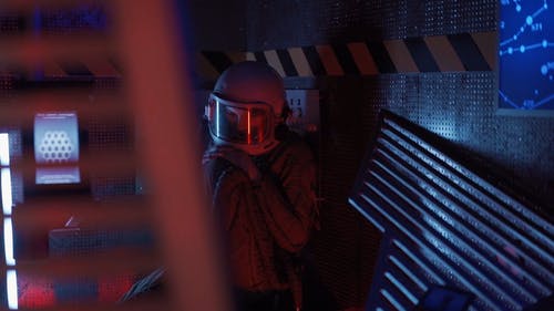 有关光, 勘探, 坐的免费素材视频