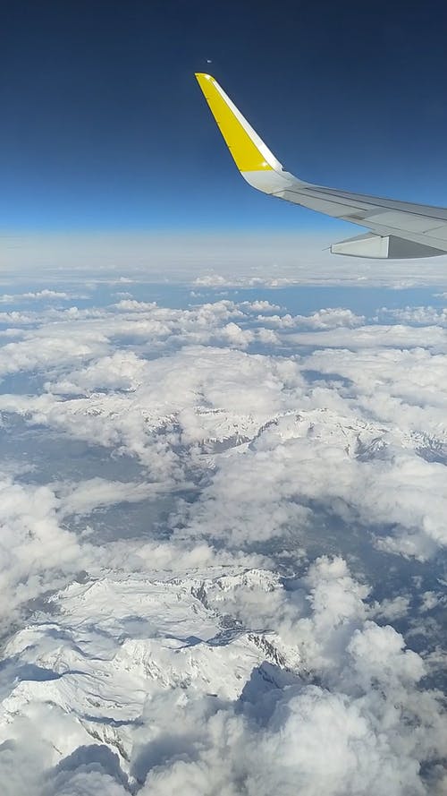 有关垂直视频, 天空, 平面的免费素材视频