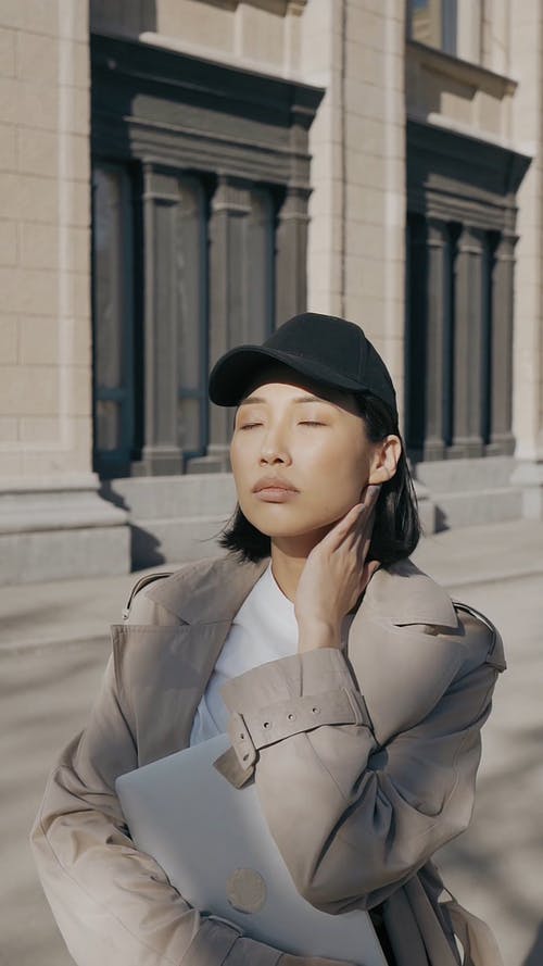 有关休闲, 垂直视频, 女商人的免费素材视频