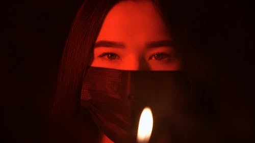有关女人, 抽烟, 漆黑的免费素材视频