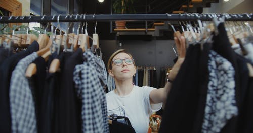 有关商店, 女人, 室内的免费素材视频