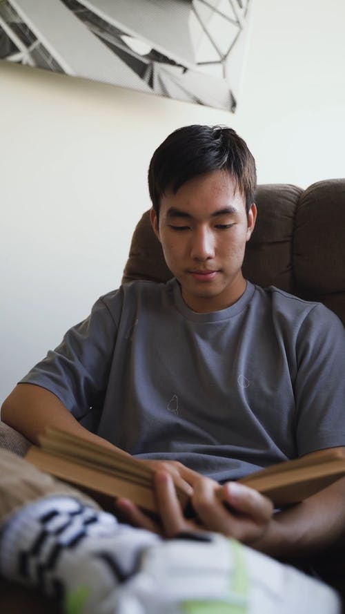 有关人, 坐, 大学的免费素材视频