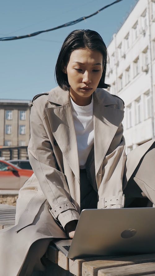 有关互联网, 优雅, 垂直视频的免费素材视频