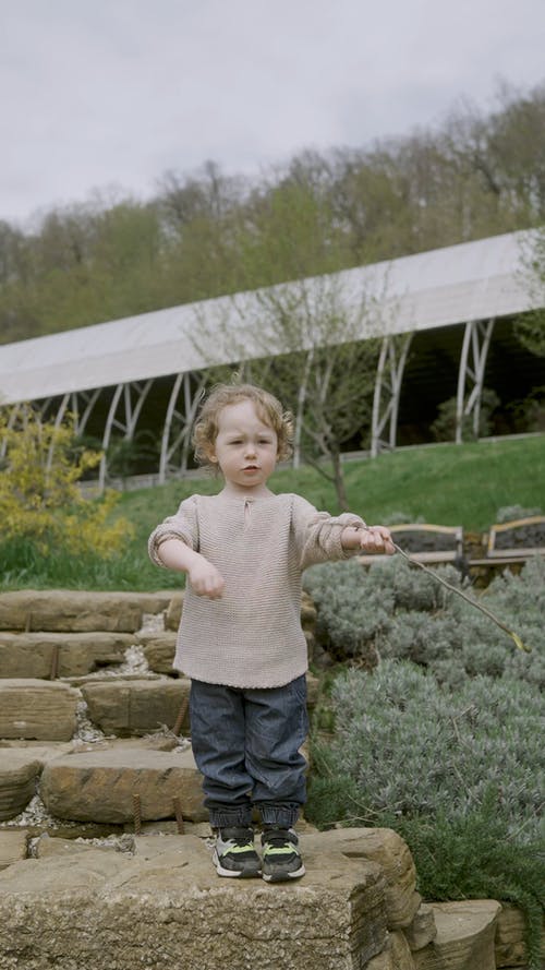 有关儿童, 可爱的, 垂直视频的免费素材视频