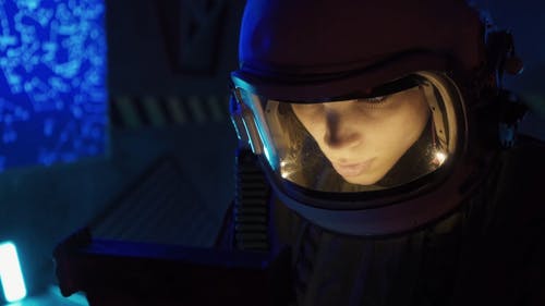 有关保全, 太空人, 太空头盔的免费素材视频