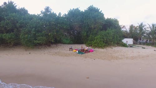 有关一对, 上升的镜头, 人的免费素材视频