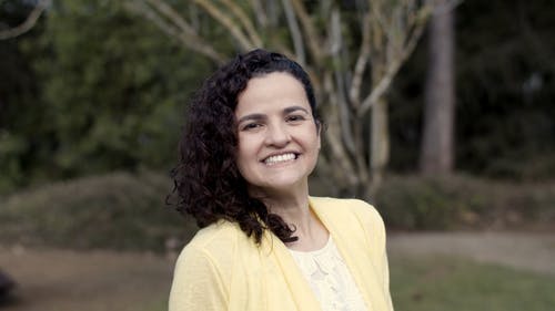 有关公园, 女人, 微笑的免费素材视频