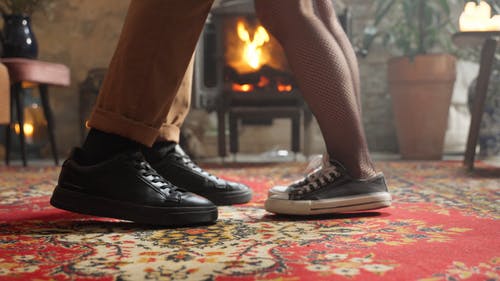 有关一对, 在家, 地毯的免费素材视频