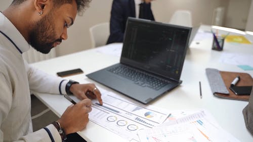 有关人, 办公台, 商业的免费素材视频