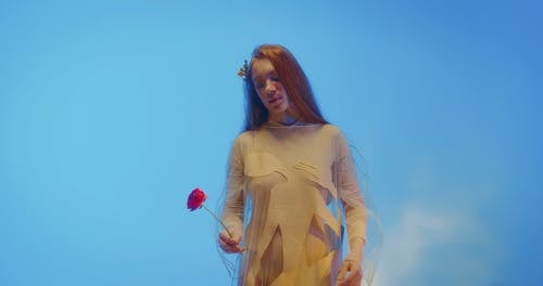 有关女人, 工作室拍摄, 年轻的免费素材视频