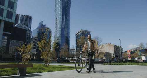 有关人, 低角度拍摄, 信使的免费素材视频