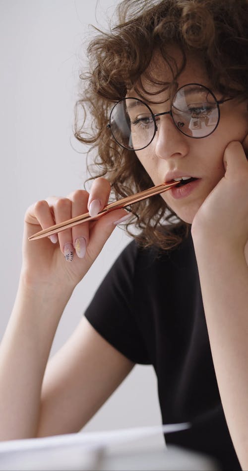 有关女人, 思维, 成人的免费素材视频