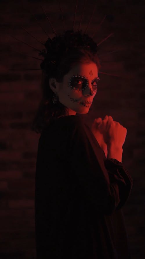 有关令人不寒而栗的, 垂直视频, 头部的免费素材视频