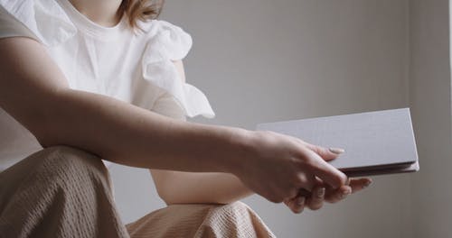 有关人, 女人, 室内的免费素材视频