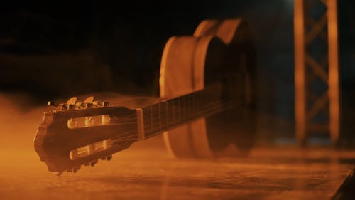 有关低角度拍摄, 吉他, 吉他弦的免费素材视频