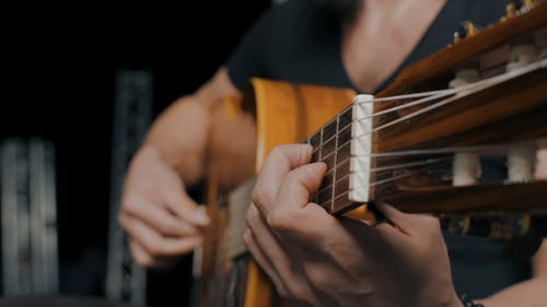 有关人, 吉他, 吉他弦的免费素材视频