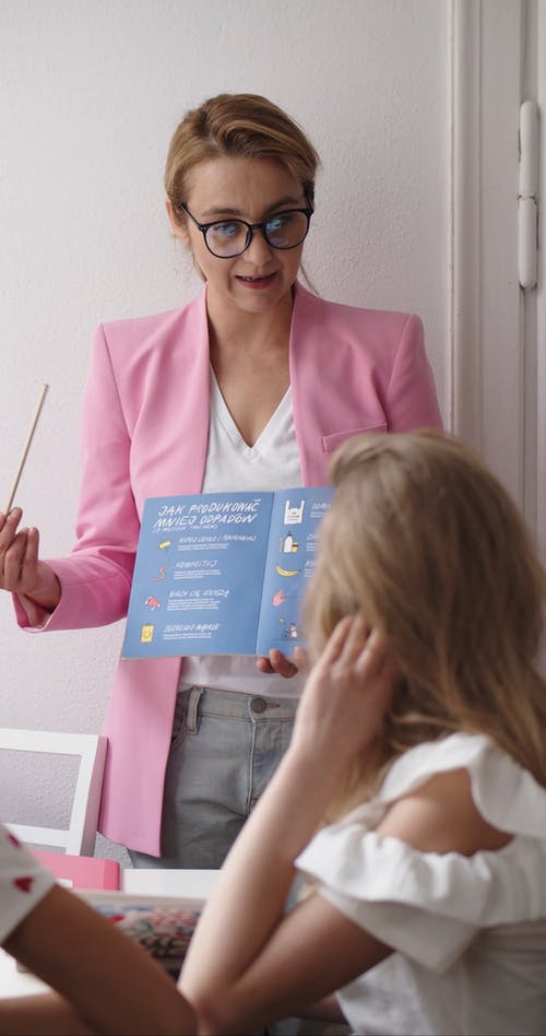 有关商量, 垂直视频, 女性的免费素材视频