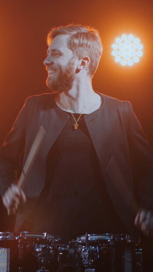 有关人, 垂直视频, 性能的免费素材视频