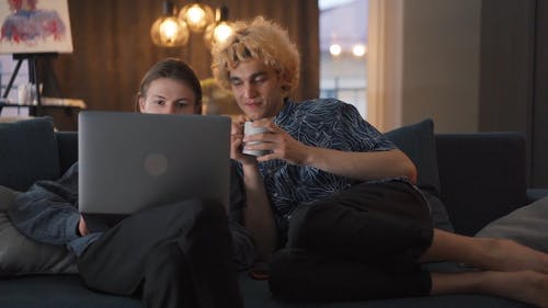 有关LGBTQ, 一对, 互联网的免费素材视频