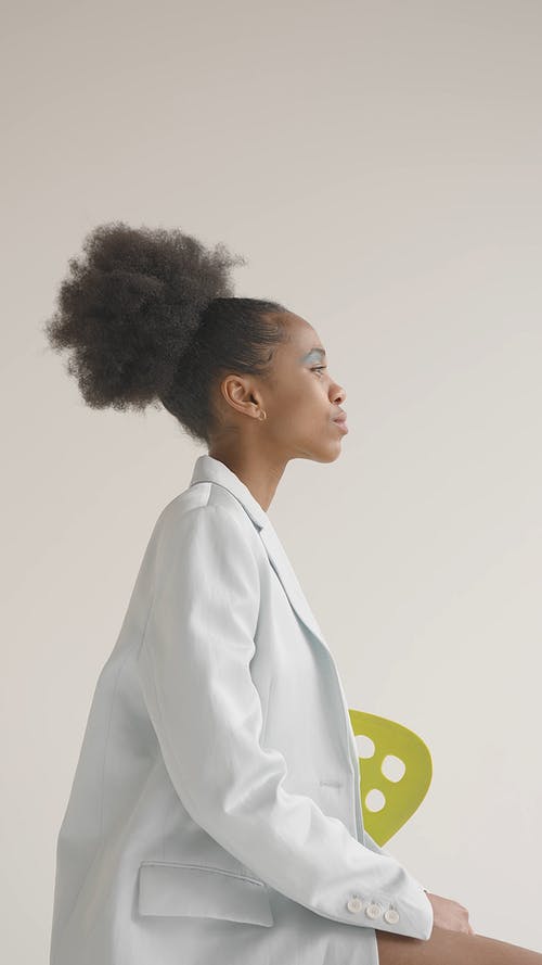 有关侧面图, 坐, 垂直视频的免费素材视频