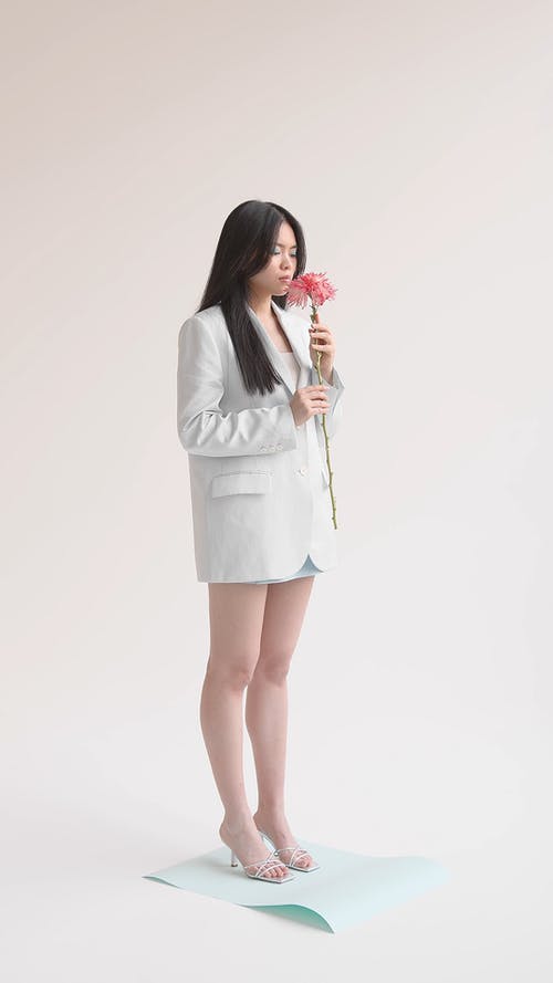 有关垂直视频, 大衣, 室内的免费素材视频