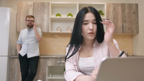 有关一对, 人, 合同的免费素材视频