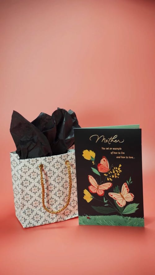 有关印刷的, 问候卡, 垂直视频的免费素材视频