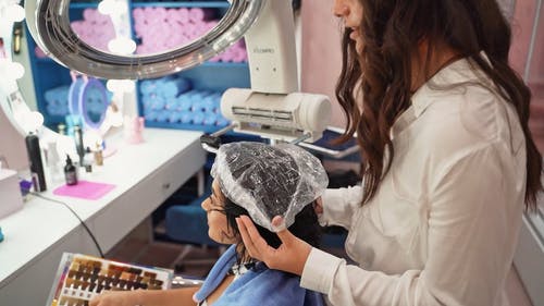 有关人, 侧面图, 坐的免费素材视频