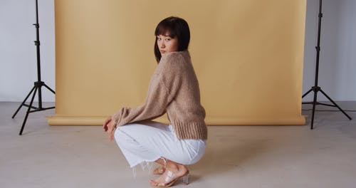 有关人, 女人, 工作室拍摄的免费素材视频