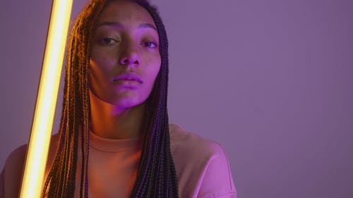 有关中等特写, 在肩膀上, 女人的免费素材视频