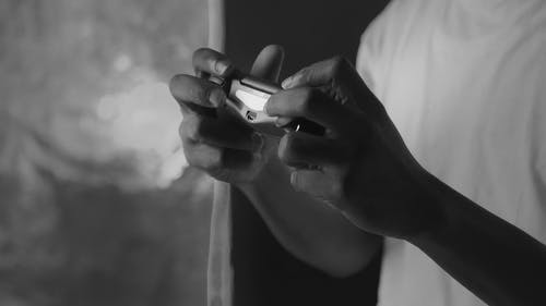 有关手, 握住, 播放的免费素材视频