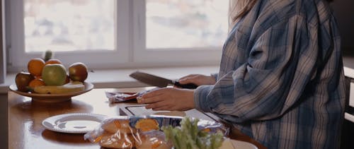 有关刀, 厨房, 手的免费素材视频