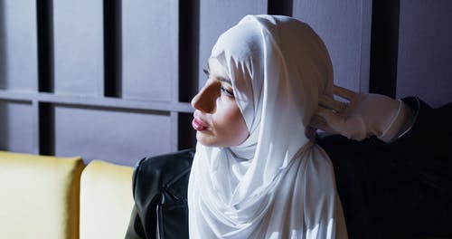 有关坐, 手套, 模特儿的免费素材视频