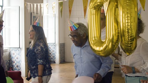 有关60岁, 室内, 家的免费素材视频