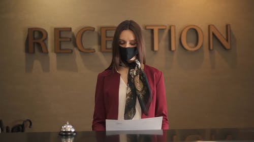 有关雇员, 冠状病毒, 前台的免费素材视频