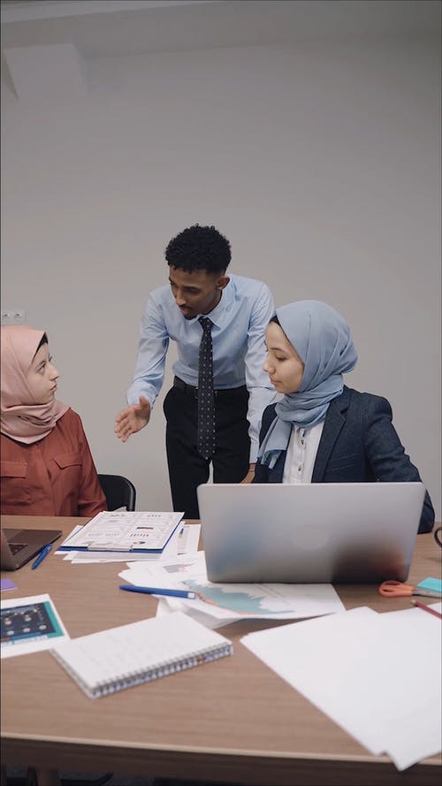 有关人, 团队, 坐的免费素材视频