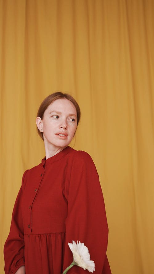 有关垂直视频, 女人, 工作室的免费素材视频