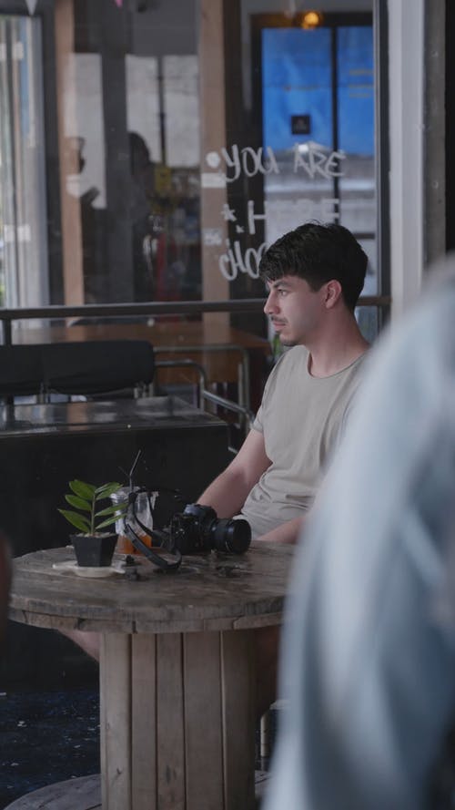 有关人, 垂直视频, 多样化的免费素材视频