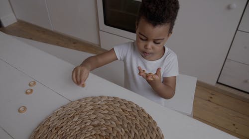 有关儿童, 创造力, 可爱的免费素材视频