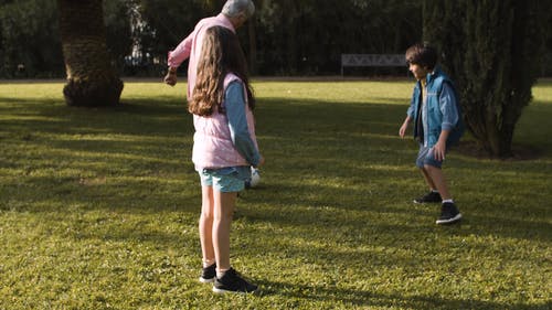 有关人, 公园, 女孩的免费素材视频