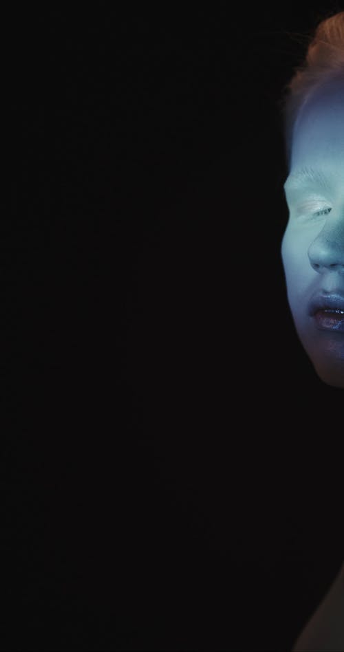 有关光, 反射, 垂直视频的免费素材视频