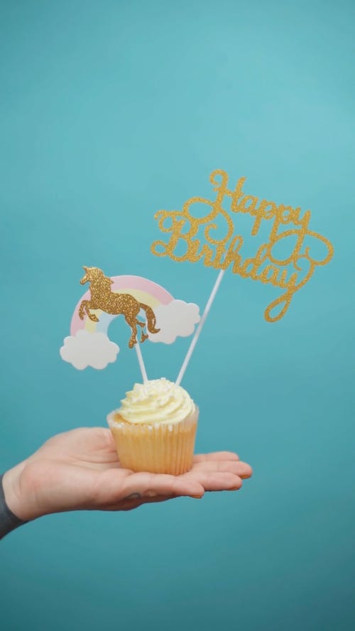 有关垂直视频, 庆祝, 杯子小蛋糕的免费素材视频